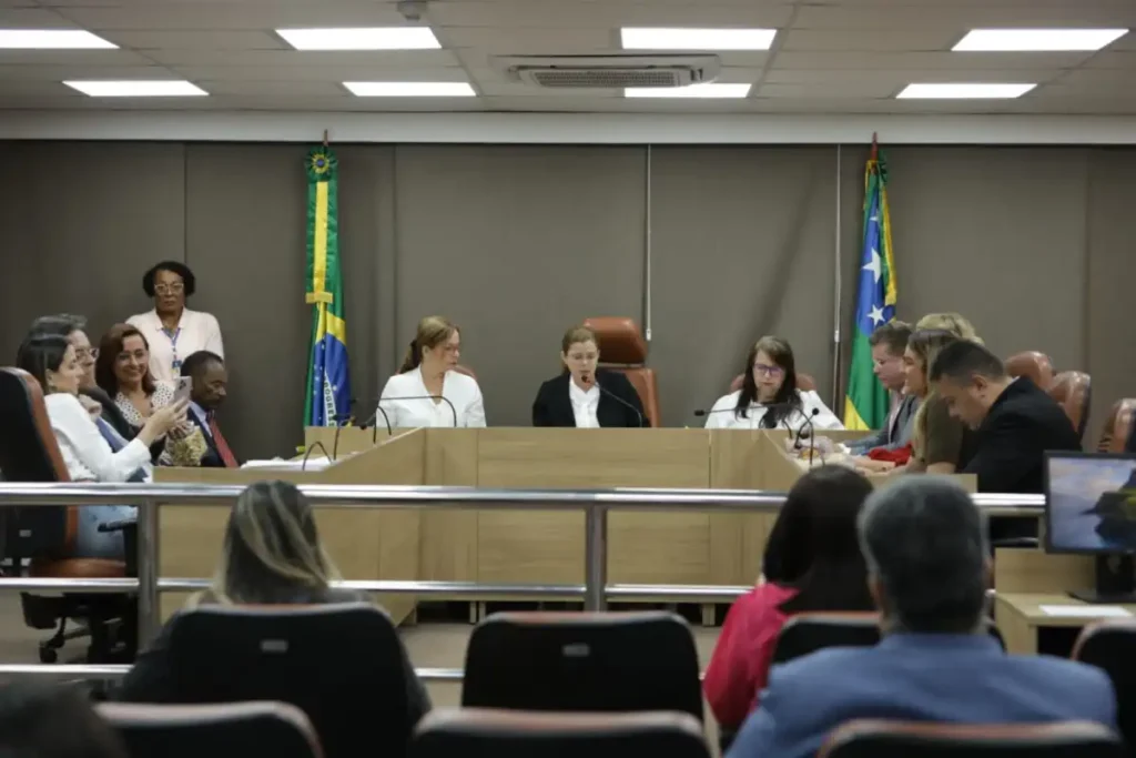 Assembleia de Sergipe aprova lei que garante atendimento prioritário a pessoas com albinismo