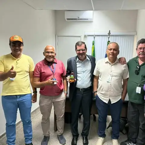 Deputado Netinho Guimarães discute demandas de apicultores sergipanos na ALESE
