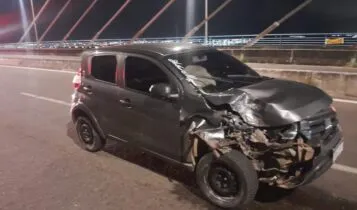 Colisão entre carro e carroça deixa três feridos na ponte Construtor João Alves