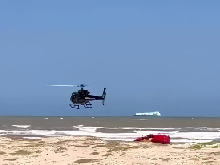 Jovem de 19 anos desaparece após mergulho na Praia do Jatobá, em Barra dos Coqueiros