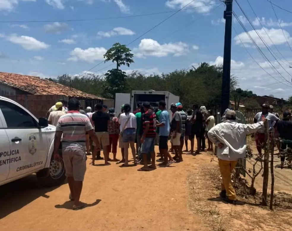 Homem de 63 anos é morto a facadas em Carira; filho é detido como suspeito