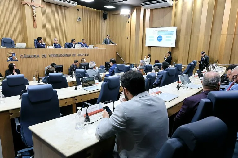 Vereadores de Aracaju discutem isenção da taxa de vigilância sanitária para profissionais de saúde sem espaço físico