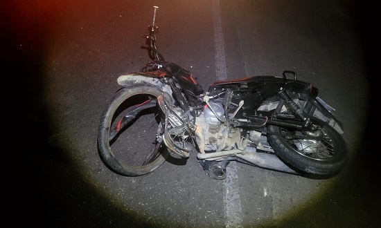 Colisão entre moto, carro e caminhão na SE-270 deixa dois feridos em Lagarto