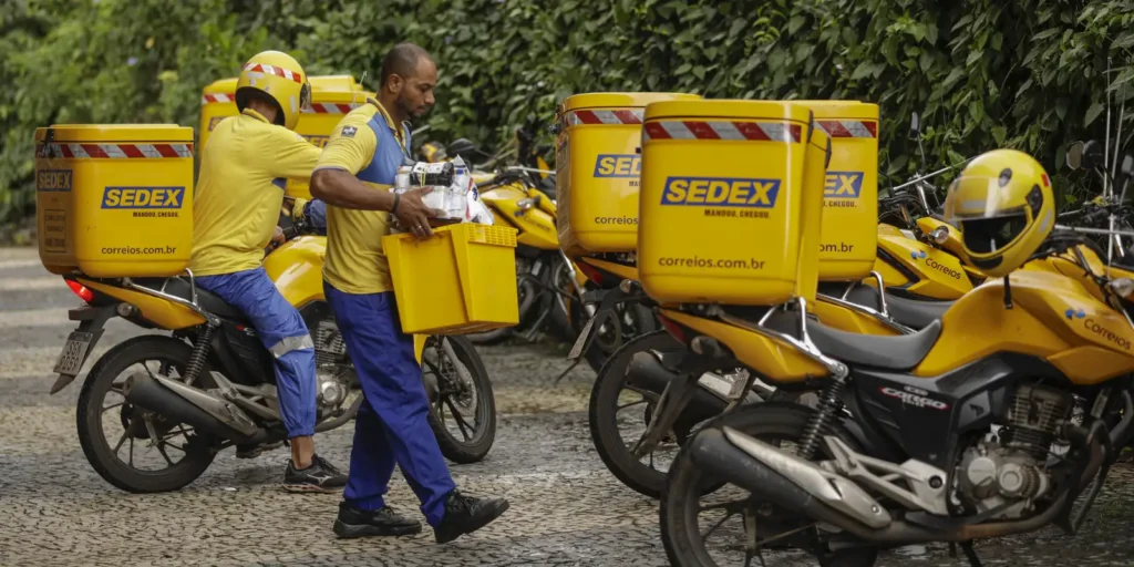 Caixa planeja fundo imobiliário com imóveis dos Correios para reforçar caixa da estatal