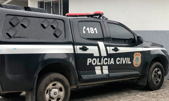 Casal é preso em flagrante por tráfico de drogas após usar filha de 8 anos para transportar entorpecentes