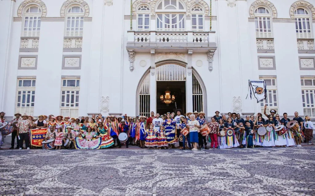 Cortejo Cultural leva cores e ritmos ao centro de Aracaju no Dia da Sergipanidade