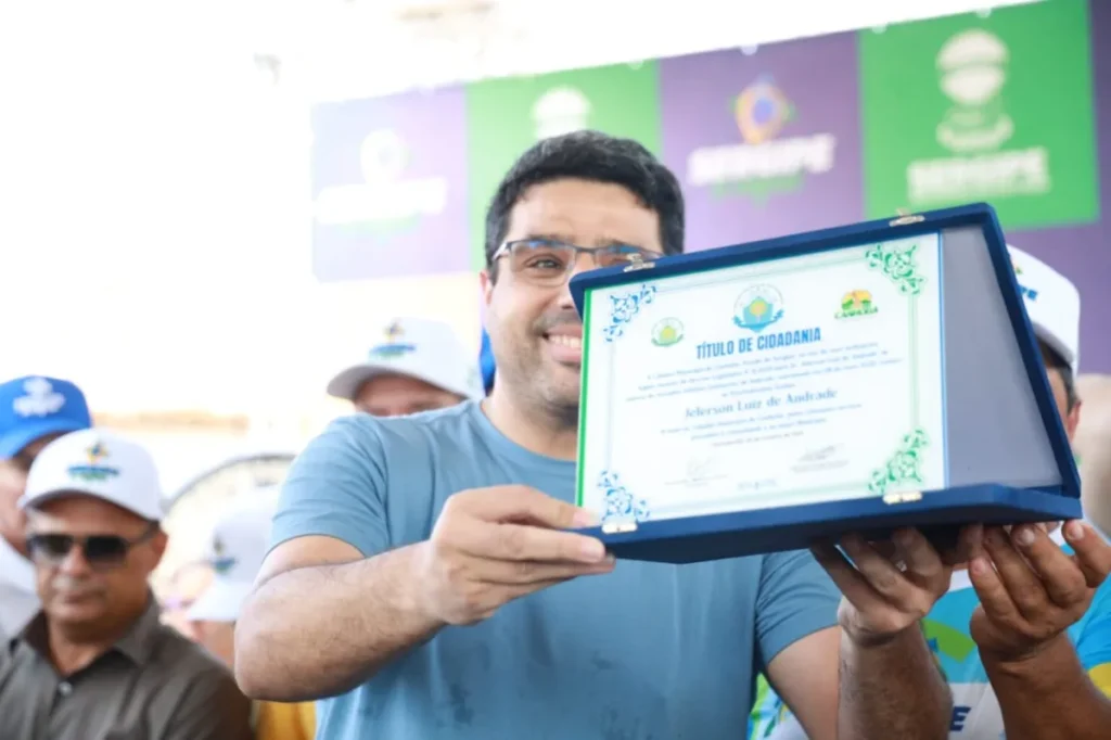 Jeferson Andrade recebe título de Cidadão Canhobense durante programa Sergipe é Aqui