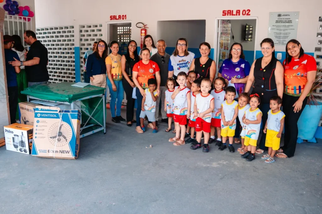 Prefeitura de Lagarto distribui equipamentos para reforçar estrutura de escolas municipais