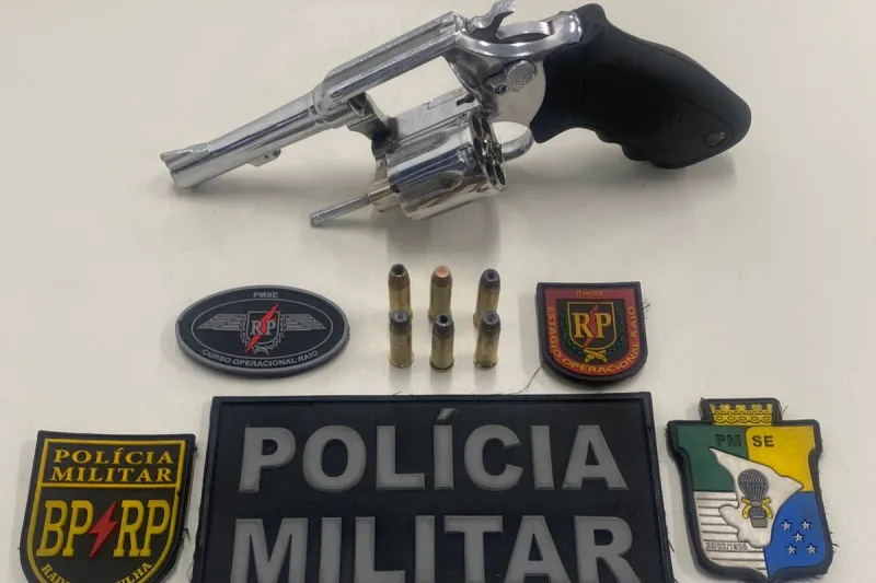 Homem com tornozeleira eletrônica é detido com revólver calibre .38 na Barra dos Coqueiros