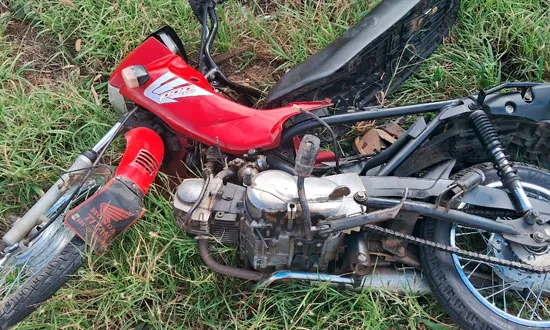 Colisão entre moto e carro deixa um morto em Canindé de São Francisco