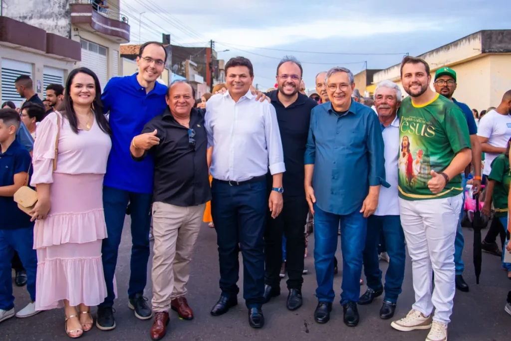 Dr. Eduardo Amorim participa de novenário em Ribeirópolis e visita Bienal do Livro de Itabaiana