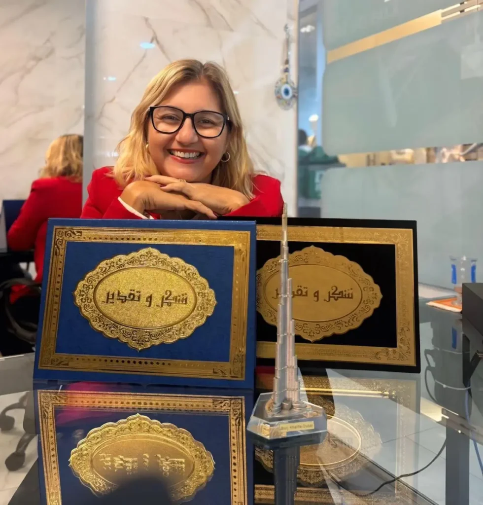Empresária Joelma Tavares recebe prêmio em Dubai pelo destaque no turismo premium