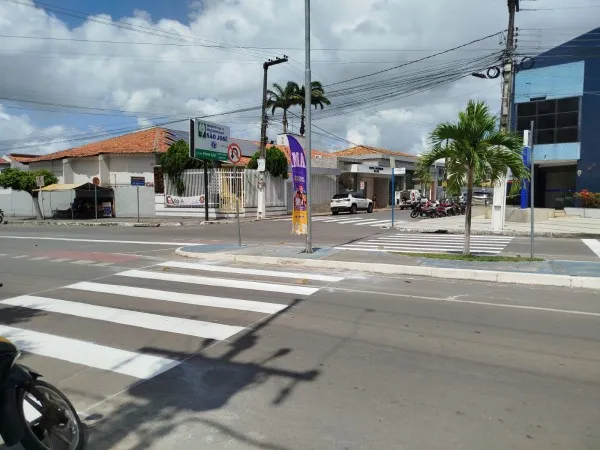 SMTT inicia renovação de faixas de pedestres e sinalização viária em Itabaiana