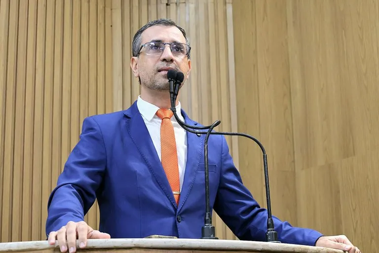 Câmara de Aracaju dedica sessão a policiais mortos em operação no Rio de Janeiro