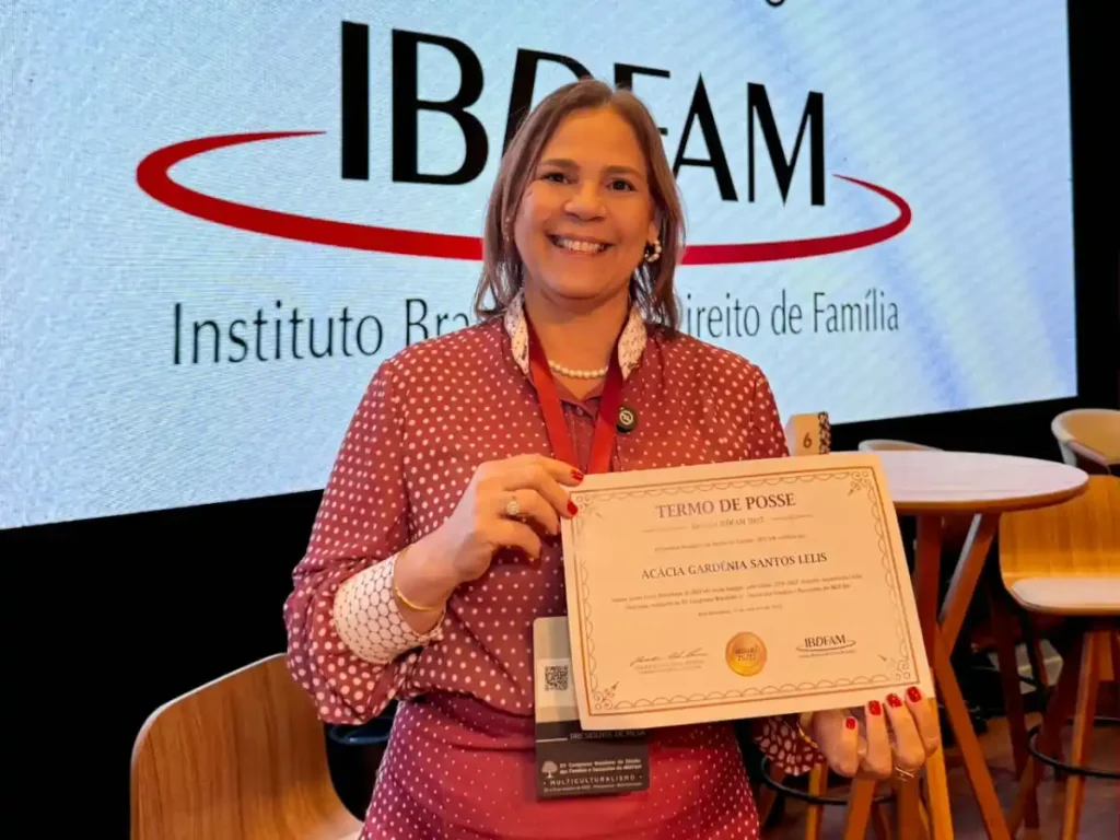 Acácia Lélis assume a presidência do IBDFAM Sergipe durante congresso nacional