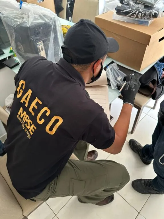 Operação Nuremberg cumpre mandado em Aracaju contra suspeito de integrar grupo neonazista