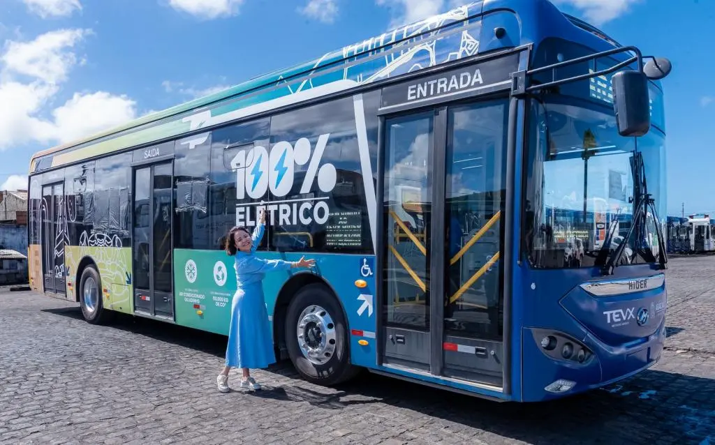 Aracaju recoloca 15 ônibus elétricos em circulação após decisão judicial