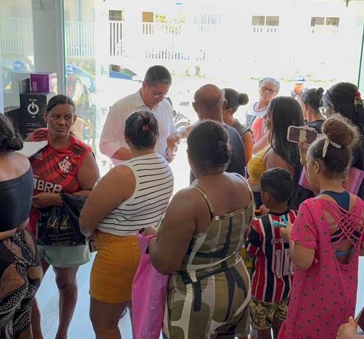 Ricardo Marques visita Unidade de Saúde Roberto Paixão e reforça proximidade com a população