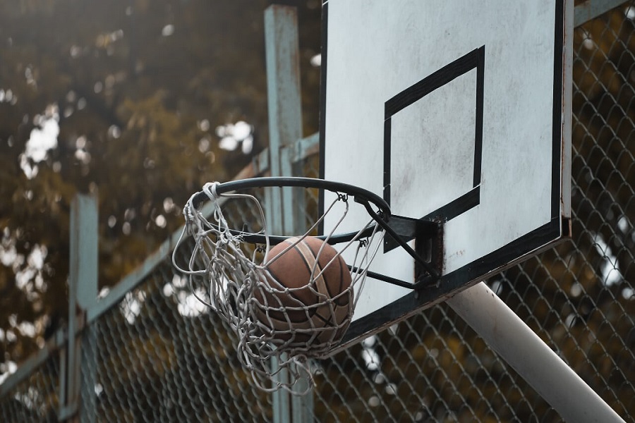 Basquete para todos: como jogar mesmo sem ser alto