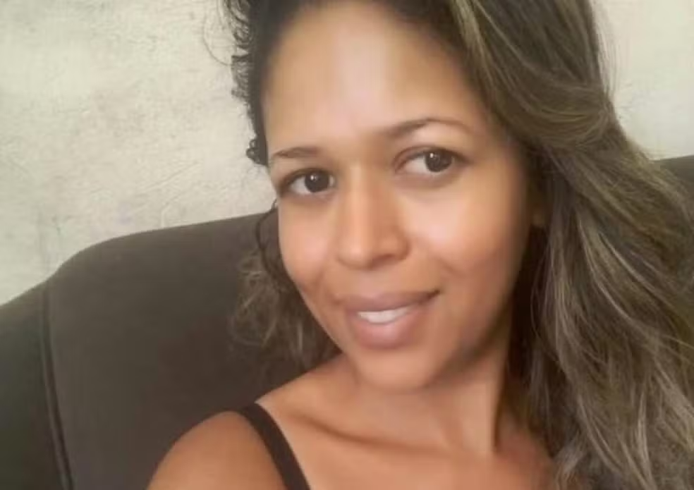 Mulher é assassinada ao lado dos filhos em Estância; companheiro é principal suspeito