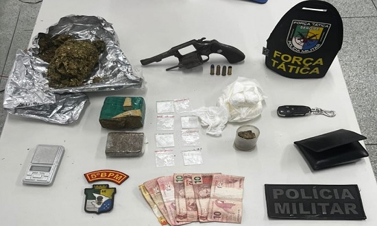 Homem de 52 anos é preso com revólver e quase 1 kg de drogas em Nossa Senhora do Socorro