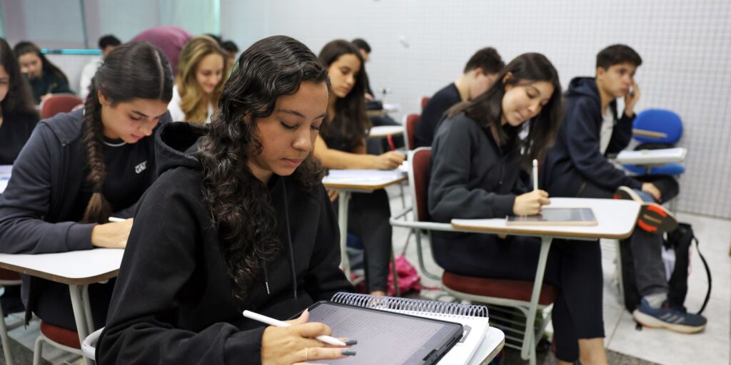 Redação do Enem 2025: veja as principais regras para a prova deste domingo