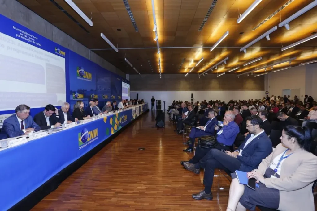 Conexão CNM encerra 12ª edição em Aracaju com mais de mil participantes
