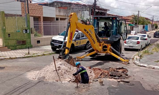 Trânsito sofre bloqueio na rua Sinésia Barreto Moura a partir das 19h desta quarta-feira, 5