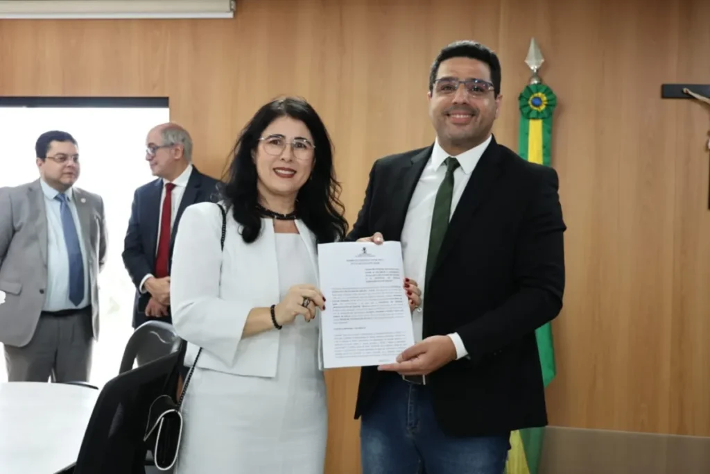 Alese firma cooperação técnica com Instituto Sergipano de Direito Administrativo