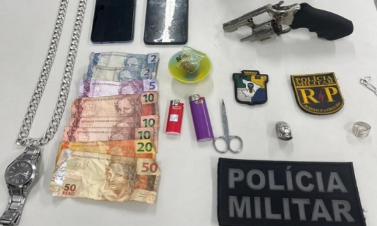 Polícia Militar apreende revólver e detém dois homens no Bairro América, em Aracaju