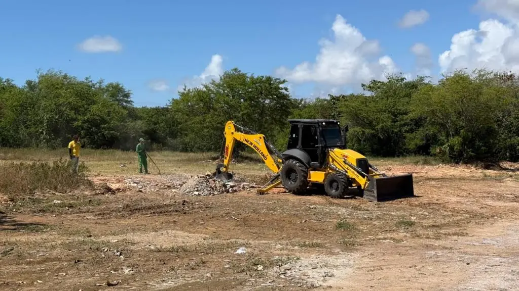 Prefeitura de Aracaju realiza mutirão de educação ambiental na Coroa do Meio