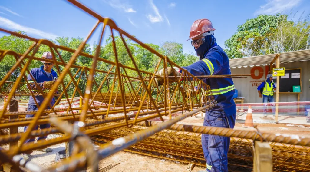 Governo de Sergipe investe R$ 724,5 milhões em obras e cria 1,4 mil vagas na construção civil
