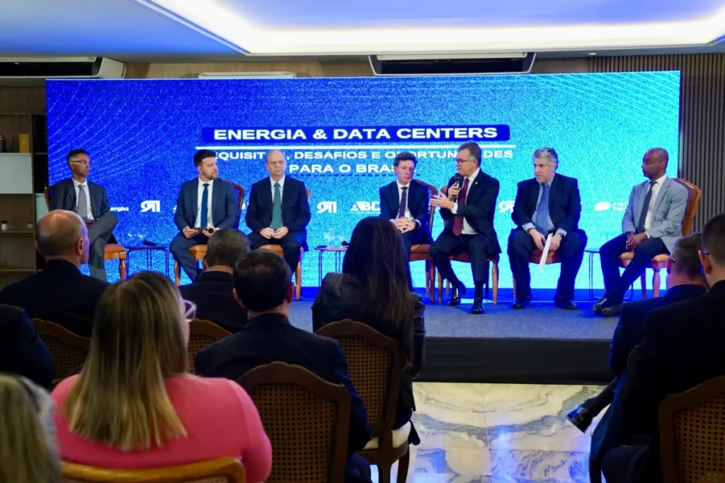 Sergipe quer protagonismo na economia digital com data center de 80 MW, afirma senador Laércio