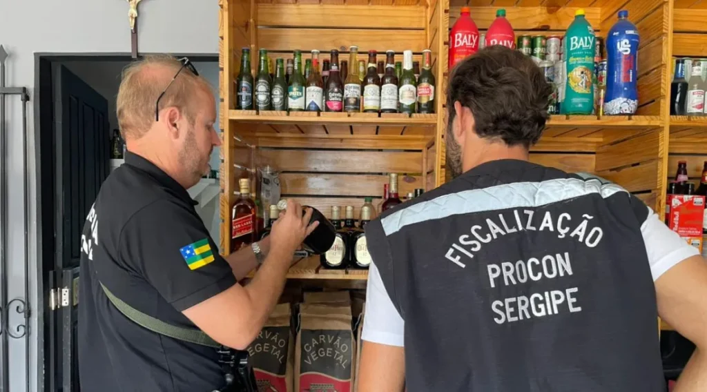 Operação Copo Limpo reforça fiscalização e orienta consumidores sobre bebidas no Pré-Caju