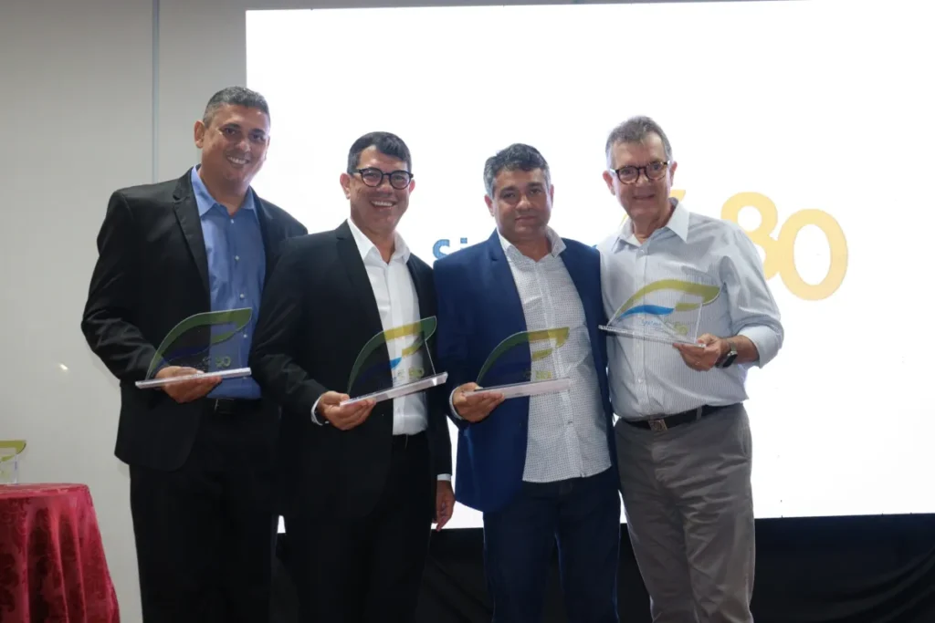 Sicofase comemora 80 anos com homenagens e presença de líderes do varejo farmacêutico