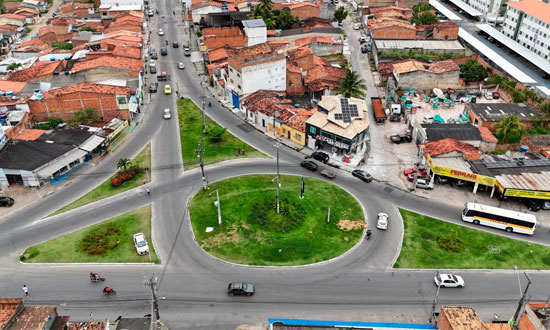 SMTT monta bloqueios e redireciona tráfego para o Pré-Caju 2025 em Aracaju