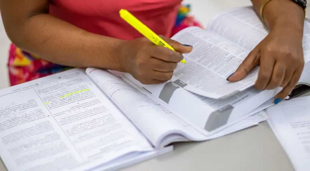 Governo de Sergipe inicia inscrições para concurso com 300 vagas para professores da rede estadual