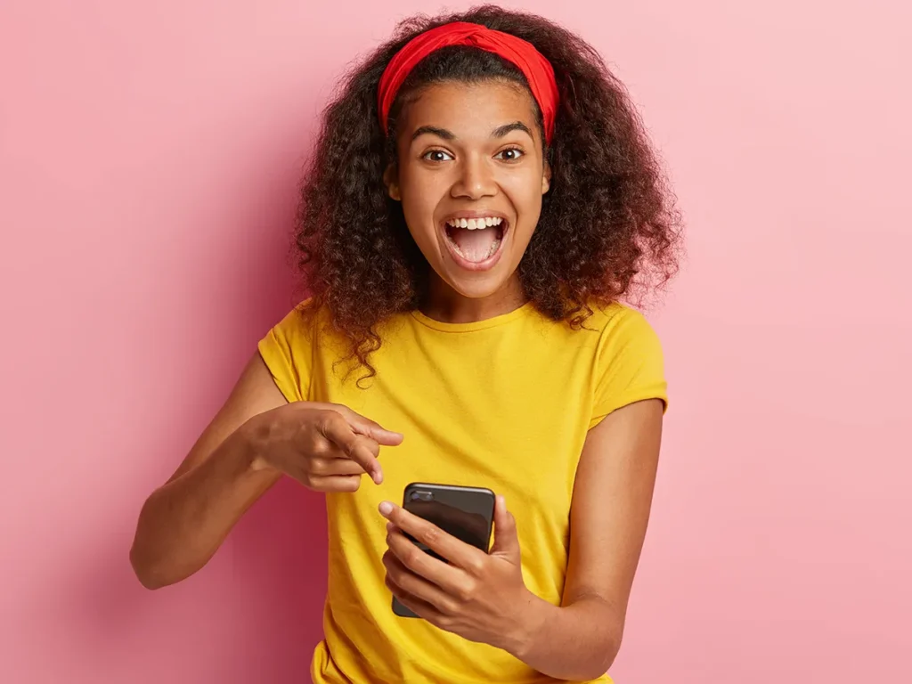 Shopping Jardins lança campanha com sorteios semanais e iPhone 16 como prêmio principal