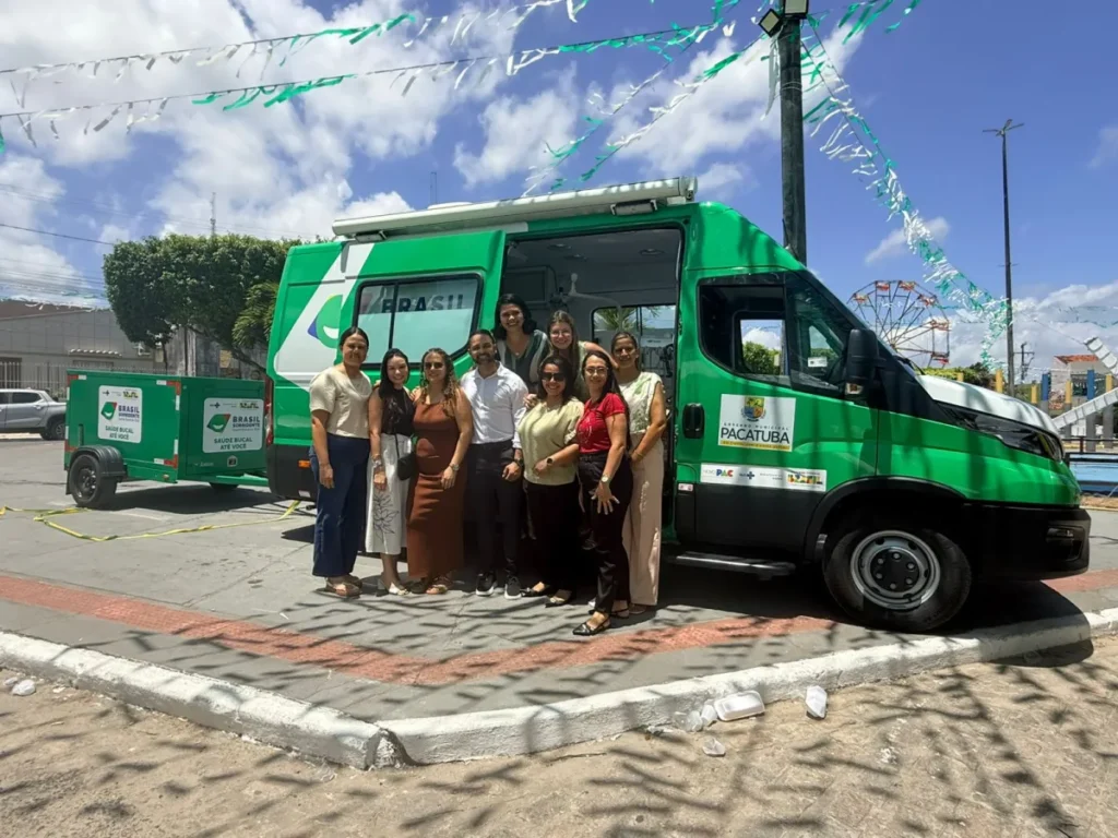 Pacatuba marca 72 anos de emancipação com unidade odontológica móvel e obras de pavimentação