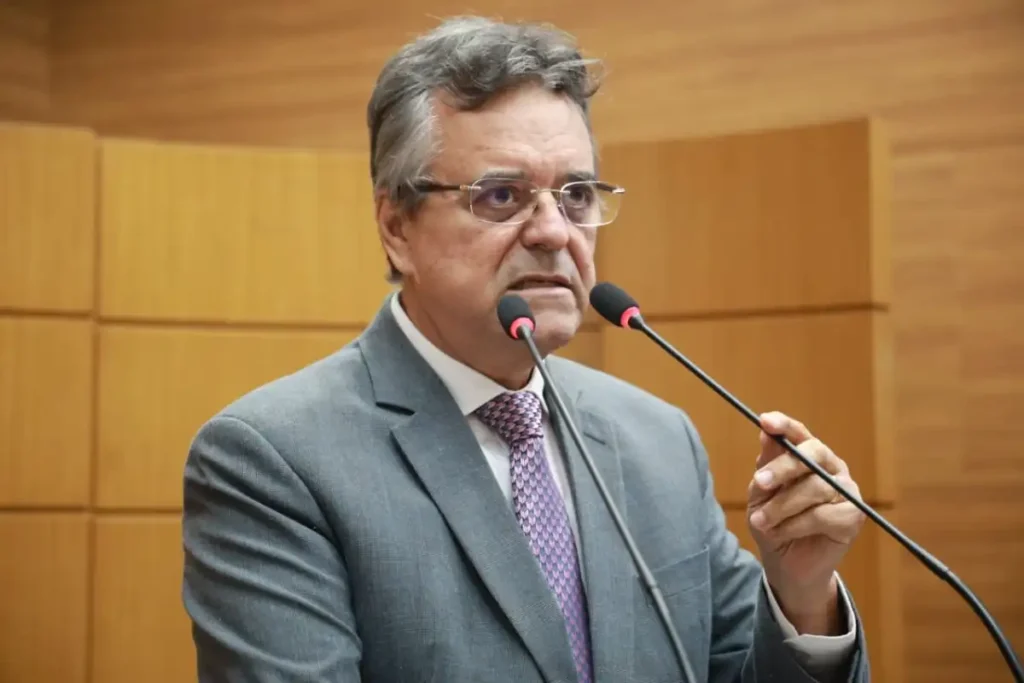 Luciano Pimentel é submetido a cirurgia e se afasta da Assembleia por 30 dias
