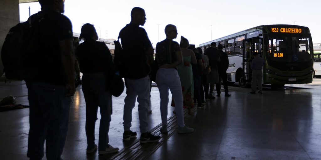 Estudo propõe substituir vale-transporte por tarifa zero custeada por empresas