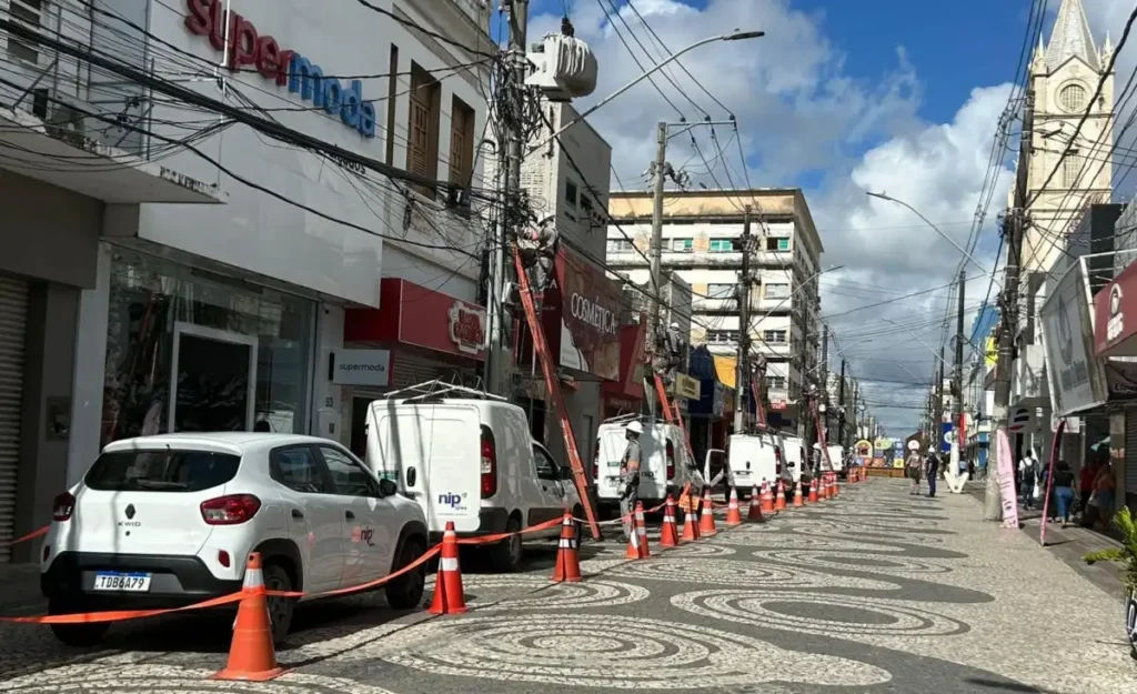 Energisa remove 1,5 t de cabos irregulares e amplia mutirão no Centro de Aracaju