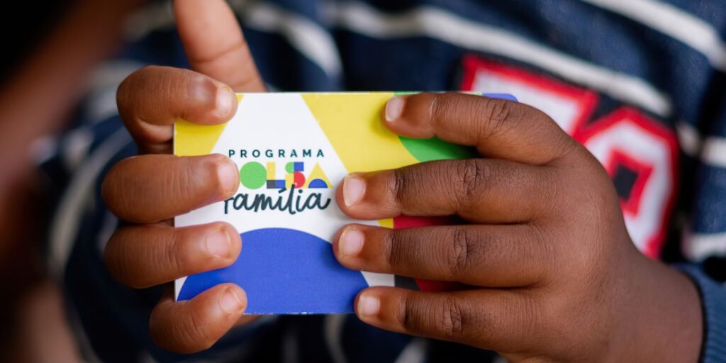 Caixa encerra pagamento de novembro do Bolsa Família para inscritos com NIS final 0