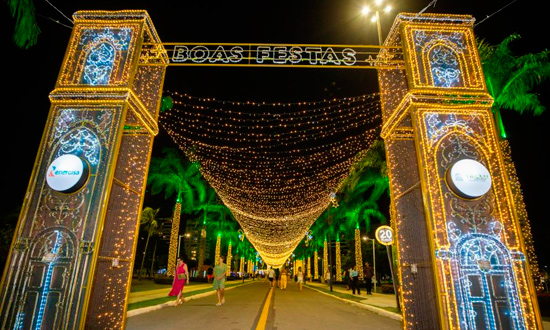 Iluminação no Parque da Sementeira marca abertura do Natal em Aracaju