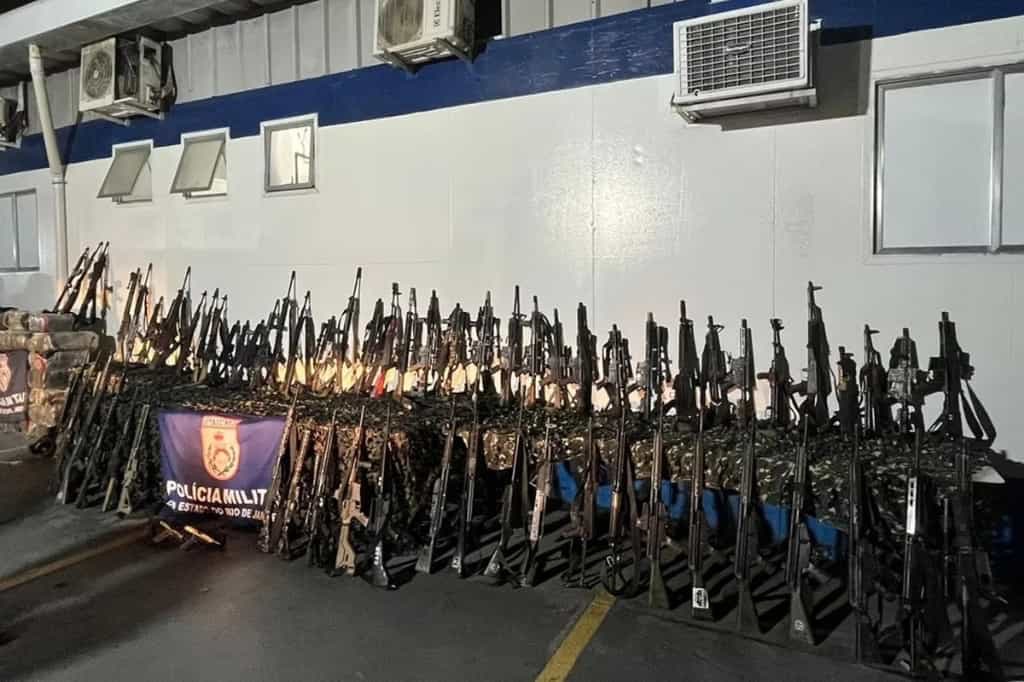Corregedoria prende cinco PMs do Batalhão de Choque suspeitos de furtar fuzil para revenda ao tráfico