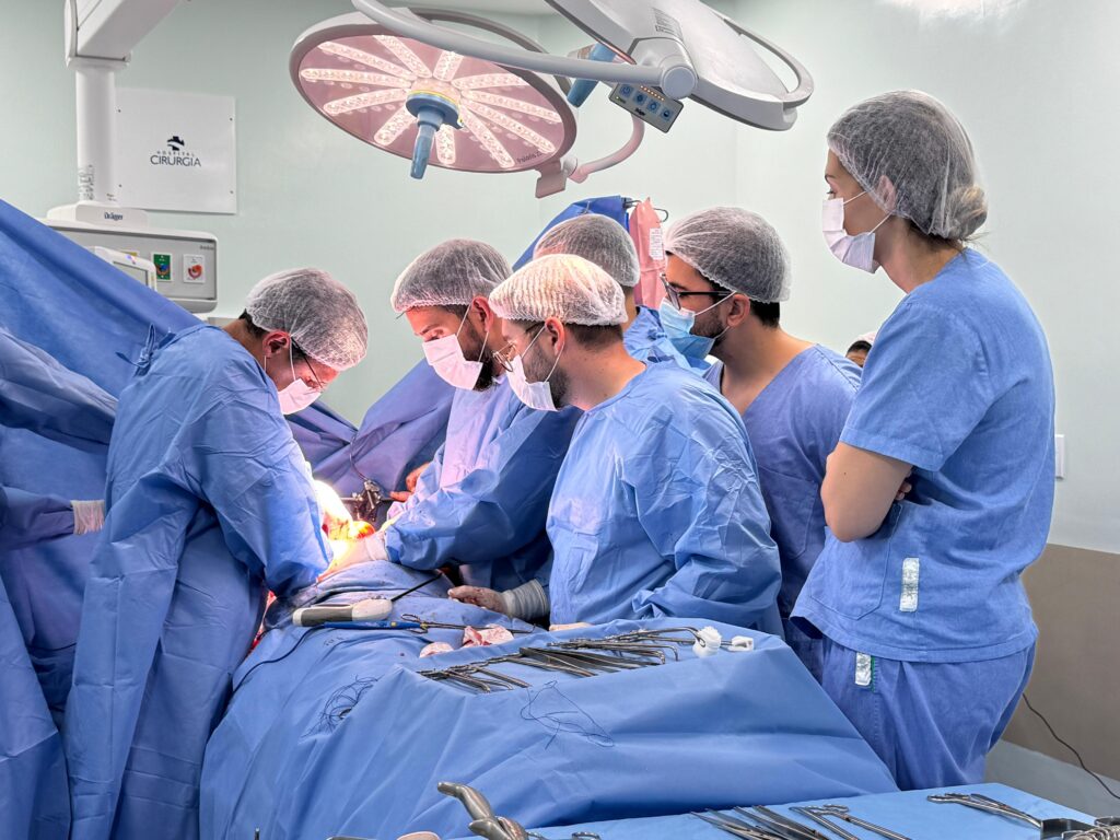 Hospital de Cirurgia realiza primeira trombectomia de veia cava tumoral do Brasil