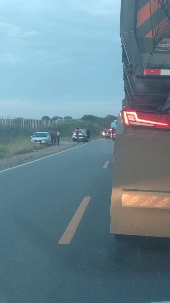 Colisão traseira deixa motociclista ferido na SE-170, em Campo do Brito