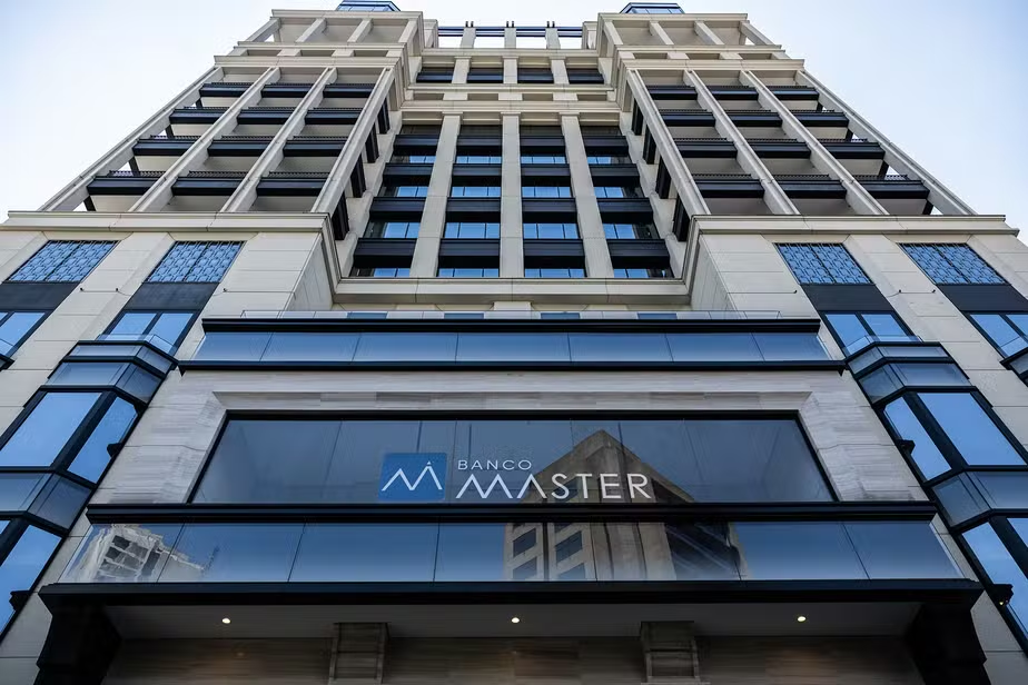 Escudo em Defesa: Vorcaro Rebate Acusações de Fraude de R$ 12 Bilhões no Banco Master 3 image 184