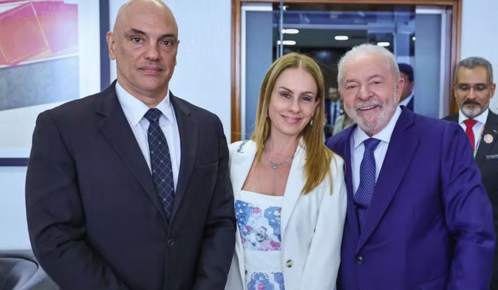 Banco Master, em crise, contrata escritório de advocacia ligado à esposa e filhos de Alexandre de Moraes.
