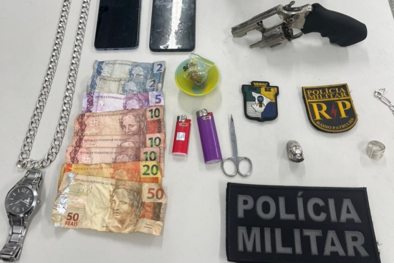 Polícia Militar apreende arma de fogo e prende dois homens por porte ilegal no Bairro América